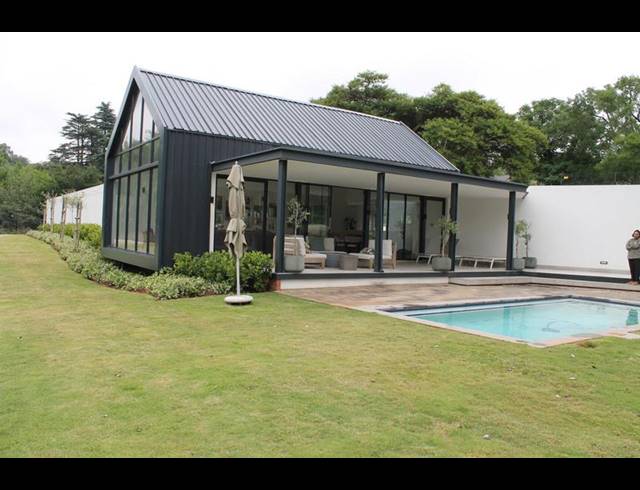 1 BEDROOM APARTMENT FOR SALE IN SANDRINGHAM